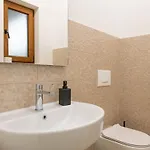 Luca By Interhome Feriehus Poreč