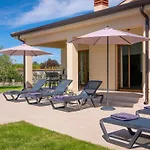 Feriehus Luca By Interhome Poreč