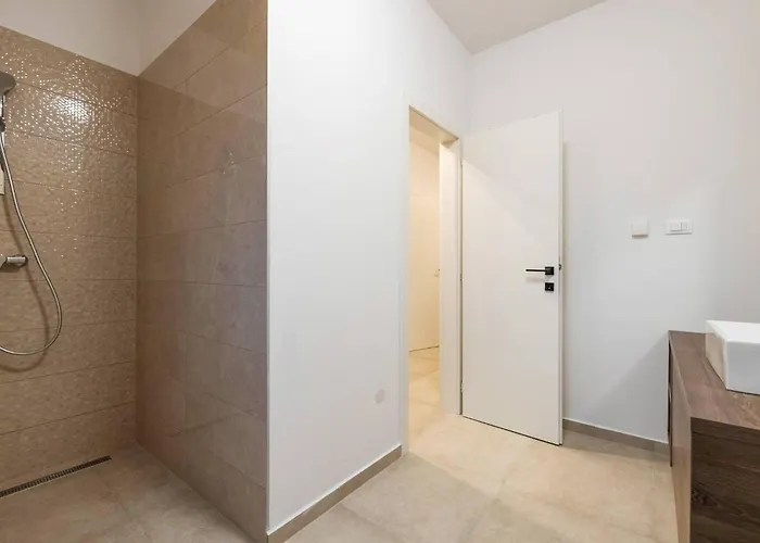 Luca By Interhome Vikendica