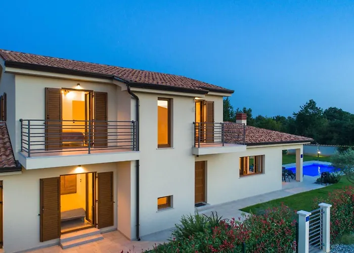 Luca By Interhome * Πόρετς