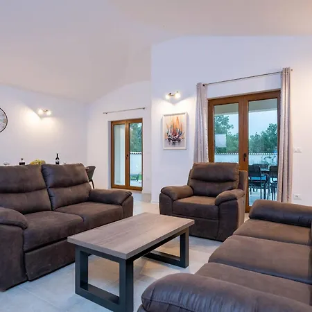 بيت للعطل Luca By Interhome *